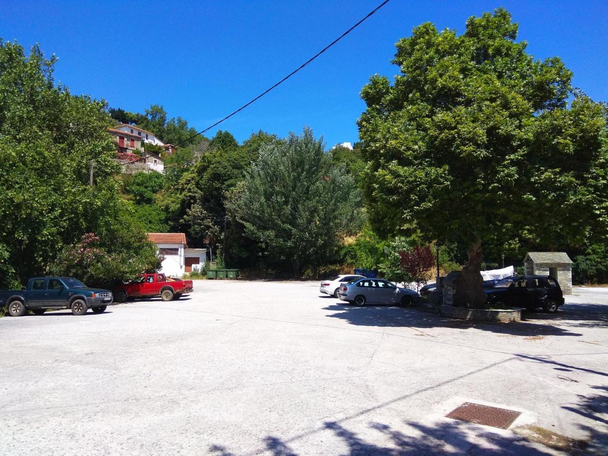 Marina Traditional Stonehouse Afétai Exterior photo