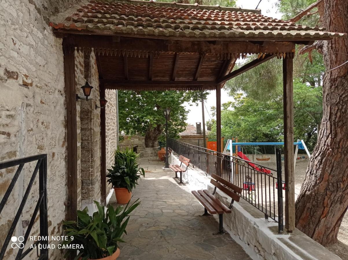 Marina Traditional Stonehouse Afétai Exterior photo